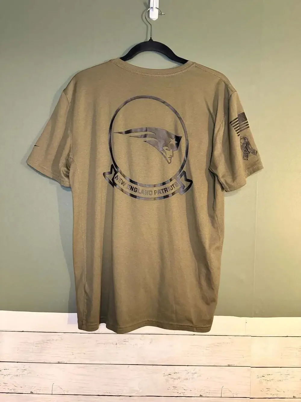 Nike NFL New England Patriots Salute to Service Dri-FIT Shirt Mens Large Green